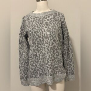 NWT Gap size small grey leopard print sweater